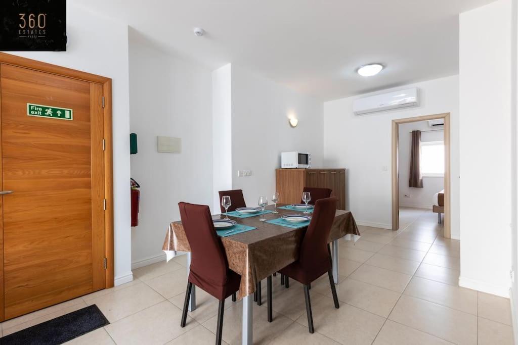 סיינט פול ביי Beautiful, Top Notch 1 Bedroom Apt Just Off The Coast By 360 Estates מראה חיצוני תמונה